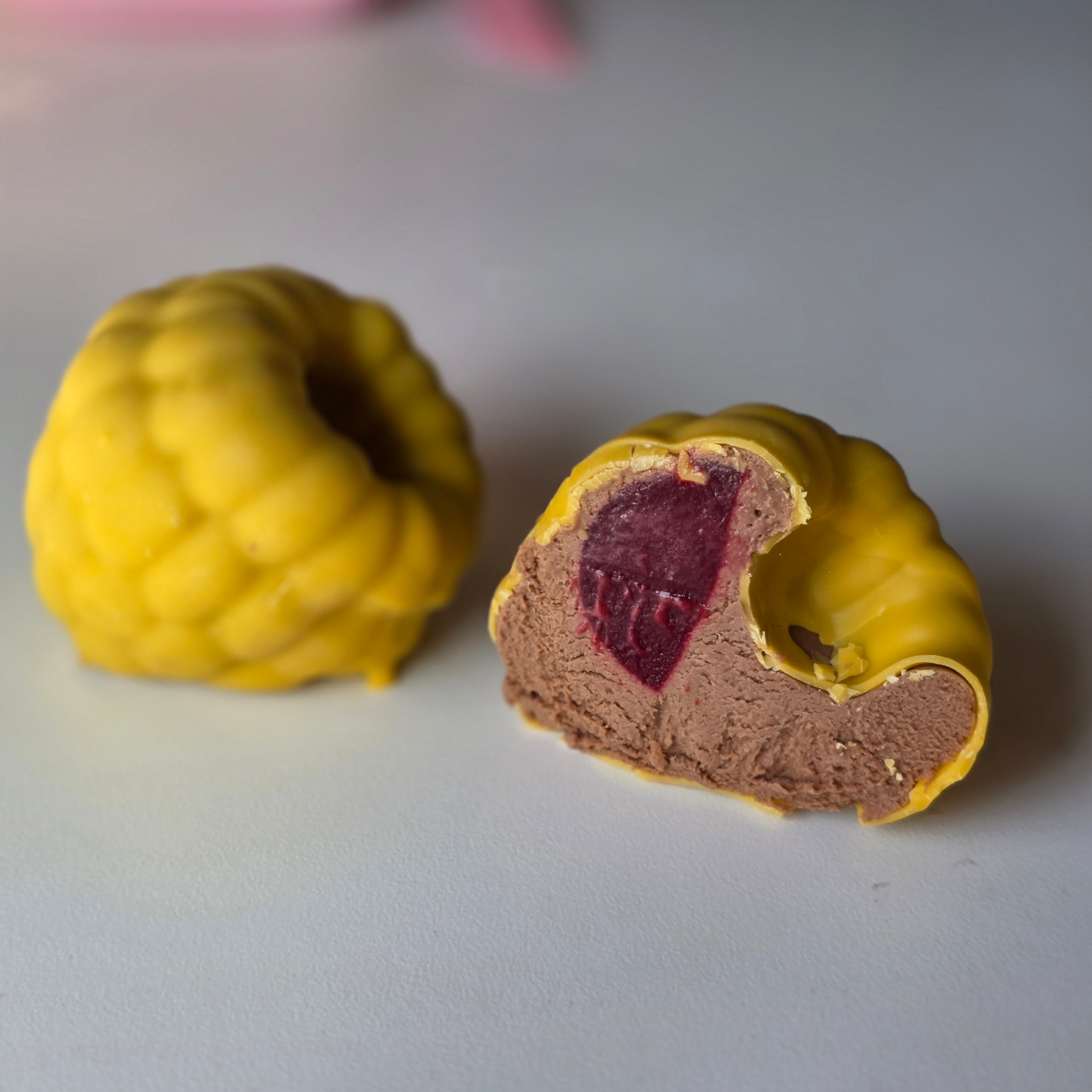 RECIPE The Chocolate Raspberry Crunchy by Love N Macarons
